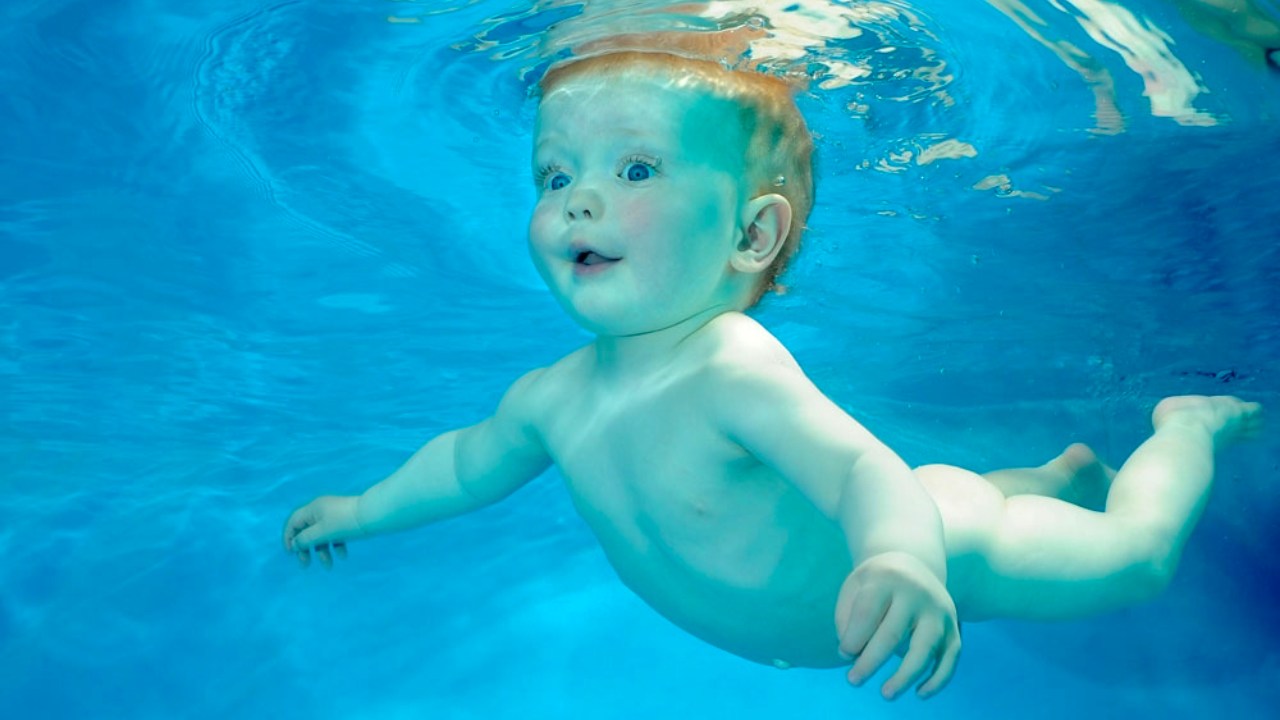 Suyun altındaki bebek
