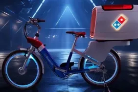 dominos-pizza-siparisleri-sicak-teslim-edebilmek-icin-ardinda-firin-olan-elektrikli-bisikletle-tasiyacak-e7ssYYKE.jpg