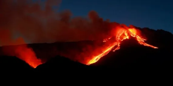 Evvel Japonya, Artık de İtalya ve İzlanda… Dünyanın Dört Bir Yanındaki Volkanlar Neden Durup Dururken Faaliyete Geçti?