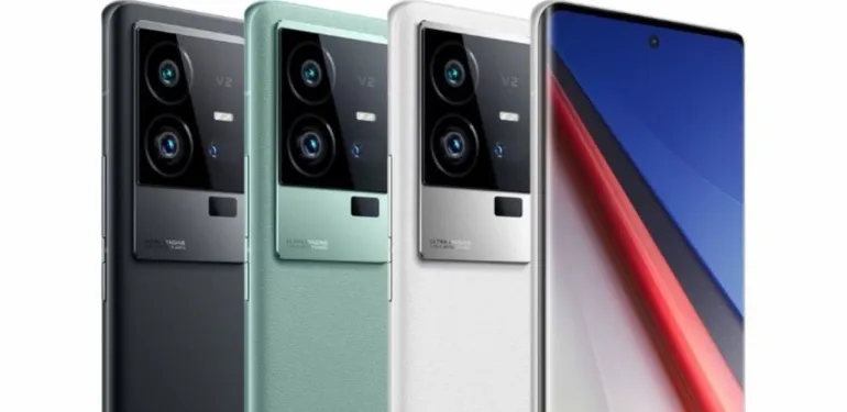 iQOO 12, üç yıl işletim sistemi güncellemesi alacak