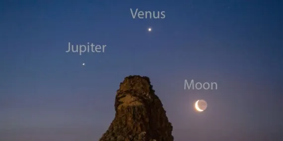 NASA’dan “Al Duvar Kağıdı Yap” Dedirten Fotoğraf: Ay, Venüs ve Jüpiter Birebir Karede