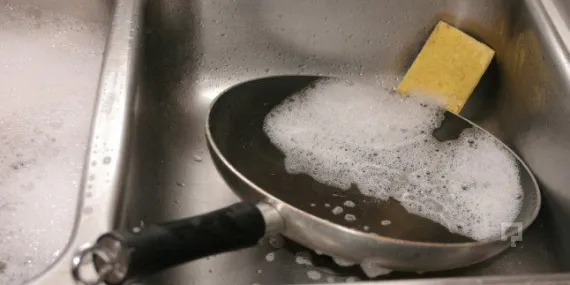 Yanmış tencere ve tava temizleme yöntemleri