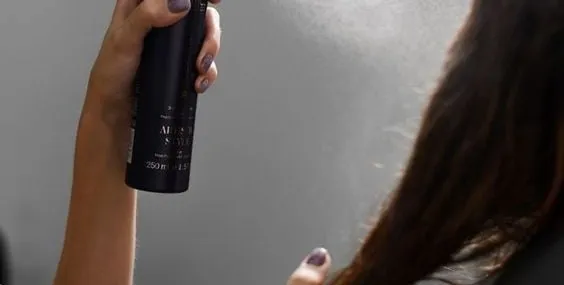 Aman dikkat: Saçlarınız yanmasın! Isı koruyucu spreyler ne kadar etkili?