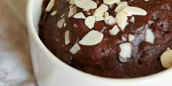 Çat kapı gelen misafirleriniz için: Fincan kek tarifi!