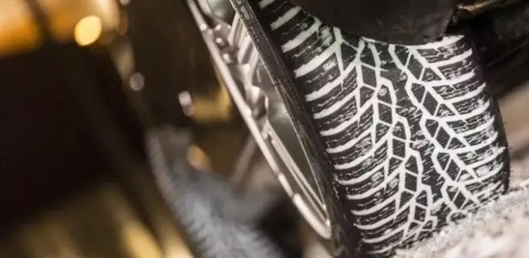 Mecburî Kış Lastiği Uygulaması Başladı: İşte Bilmeniz Gereken Her Şey!