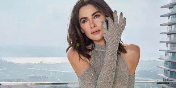 Seçiminden dolayı tepki aldı sınıfta kaldı! Ünlü oyuncu elbise tercihiyle şaşırttı