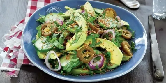 Şifası içinde saklı! Bu zamana kadar yaptığımız en sağlıklı salata tarifi ve faydaları…