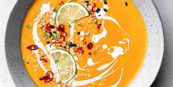 Tam mevsiminde sıcacık Bal Kabağı Çorbası