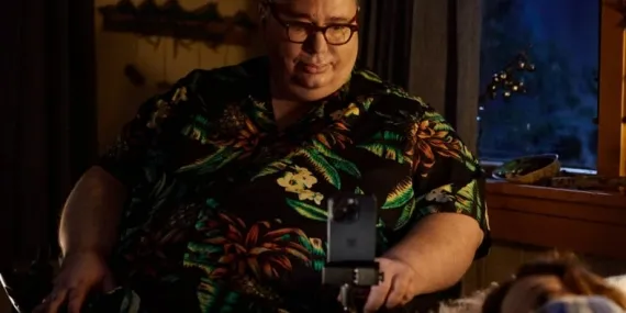 Yavaş Yavaş Konuşma Yeteneğini Kaybeden Engelli Bir Akademisyen, Sesini iPhone ile Ölümsüzleştirdi [Video]