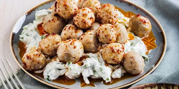 Cacıklı patlıcanlı köfte