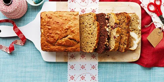 CHEESECAKE VE ÇAY BAHARATI İLE MUZLU EKMEK