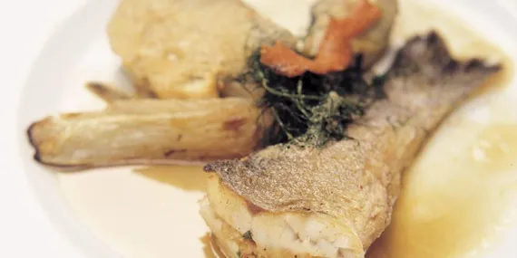 DENİZ ÜRÜNLÜ BALIK DOLMASI