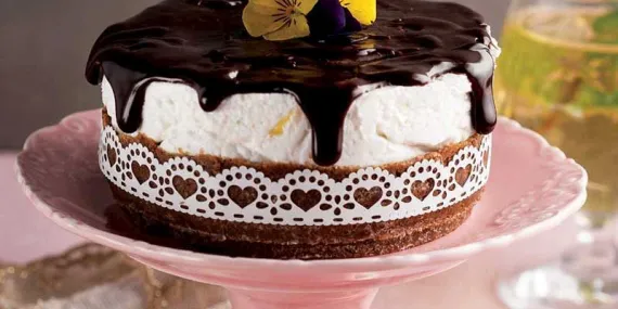 HAŞHAŞLI ÇİKOLATALI MİNİ CHEESECAKE