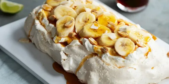 HİNDİSTAN CEVİZLİ KARAMELLİ PAVLOVA