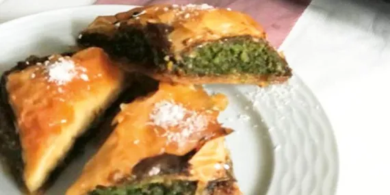 Ispanak kekli baklava