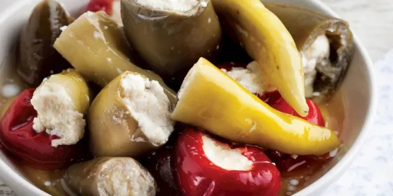 LOR PEYNİRLİ VE SÜTLÜ BİBER