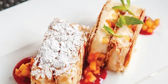 MANGOLU VE LAVANTALI MİLFÖY PASTA