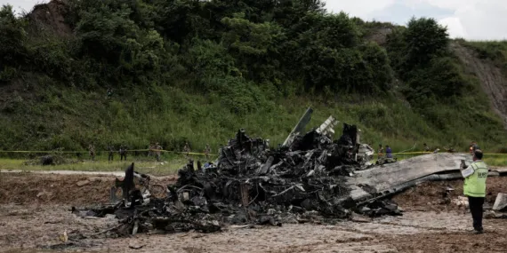 Nepal’de Bir Yolcu Uçağı Düştü: Uçaktan Bir Tek Pilot Sağ Çıktı