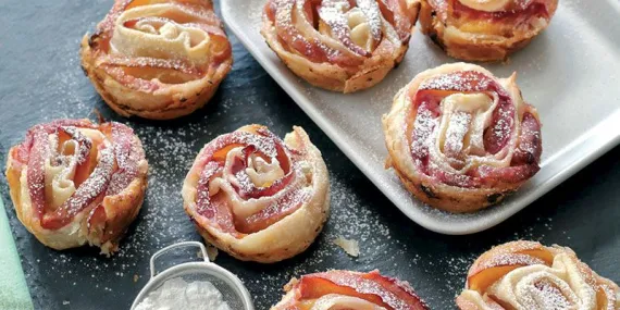 ŞEFTALİLİ GÜL TURTALARI