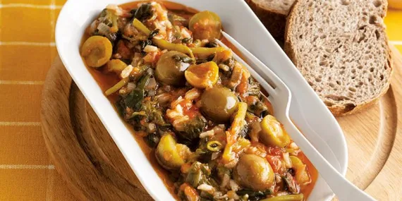 SEMİZOTLU YEŞİL ERİK YEMEĞİ