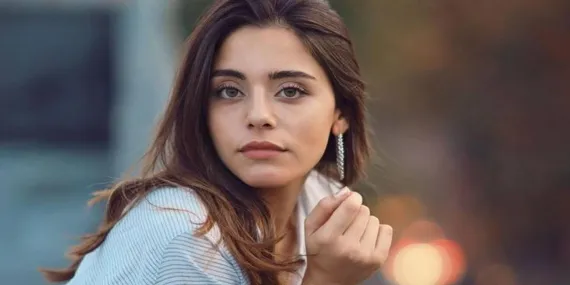 Sıla Türkoğlu, estetik iddialarıyla gündemdeydi! Tarzıyla sosyal medyanın diline düştü