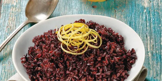 SİYAH PİRİNÇ PİLAVI (UZAKDOĞU MUTFAĞI)