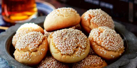 Susamlı tatlı kurabiye