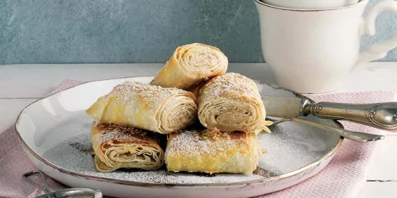 TAHİNLİ TATLI ÇÖREK