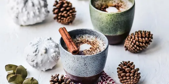 TATLI YANINDA KONYAKLI KAHVE