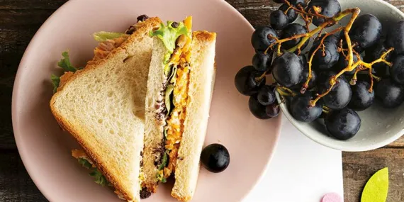 Ton balıklı sandviç