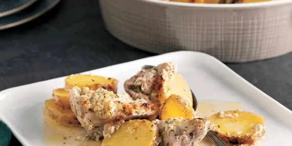 YOĞURT SOSLU VE PATATESLİ TAVUK KÜLBASTI