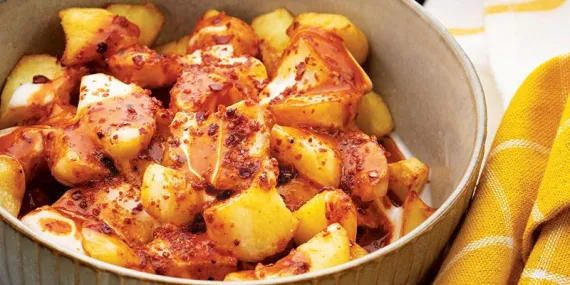 Aioli soslu patatas bravas