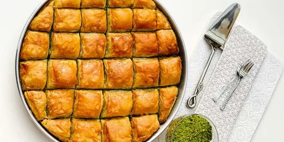 Antep Fıstıklı Kuru Baklava