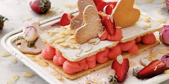 Çilekli krema ile sable kurabiyesi