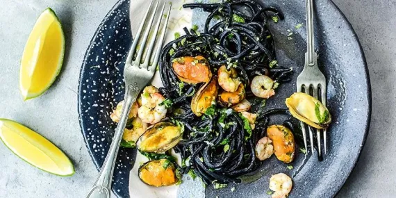 Deniz Mahsulleri İle Siyah Spagetti