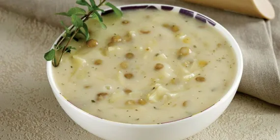 Erişteli yeşil mercimek