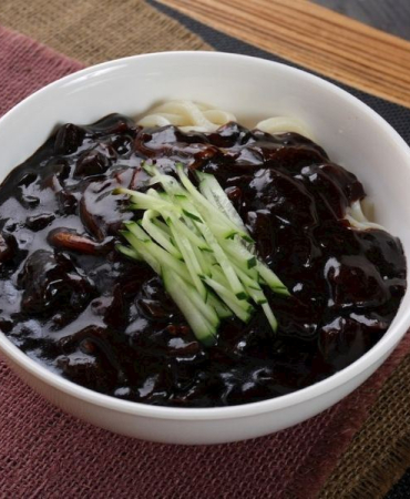 jajangmyeon-siyah-fasulyeli-eriste-Uec8Sz44.jpg