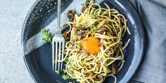 Kavurmalı Sade Spagetti