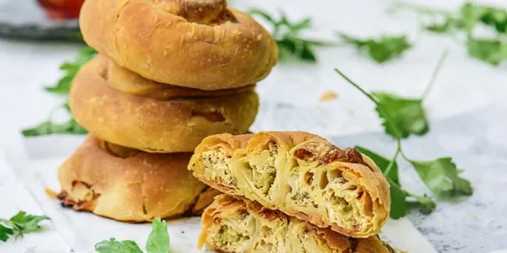 Köz Patlıcanlı Gül Böreği