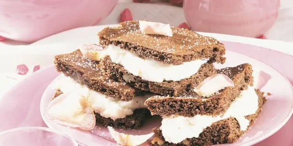 Kremalı kat kat brownie