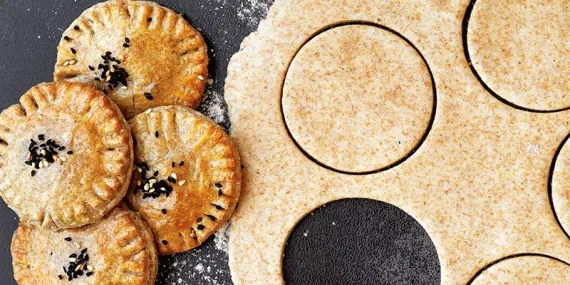 Labne Peynirli Patlıcanlı Poğaça