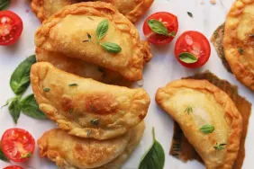 mini-vegan-cig-borek-u7L7L4EI.jpg