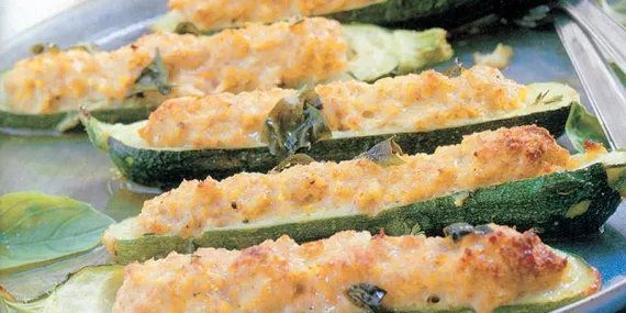 Tavuk kıymalı kabak dolması