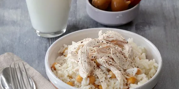 Tavuklu Nohutlu Sokak Pilavı