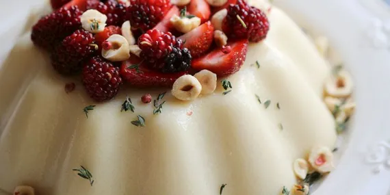 Yaz Meyveli İrmik Pastası